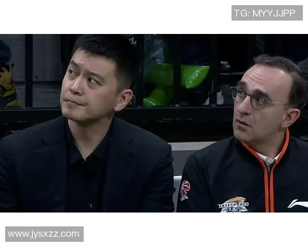 直播辽宁VS新疆恐遭双杀 四大后卫猛攻暴露短板杨鸣无力招架