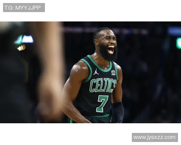 双拳难敌四手！杰伦布朗25中12&15罚12中空砍全场最高的41分