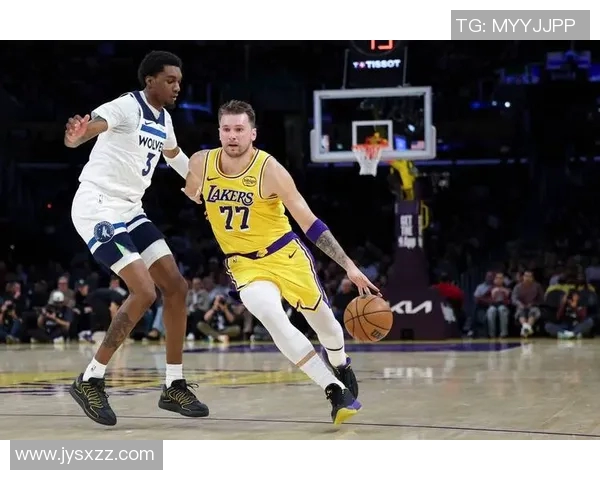 东契奇庆祝赛季首胜!回应里夫斯调侃其罚丢错失50分:给我闭嘴 东契奇庆祝赛季首胜!回应里夫斯调侃其罚丢错失50分:给我闭嘴