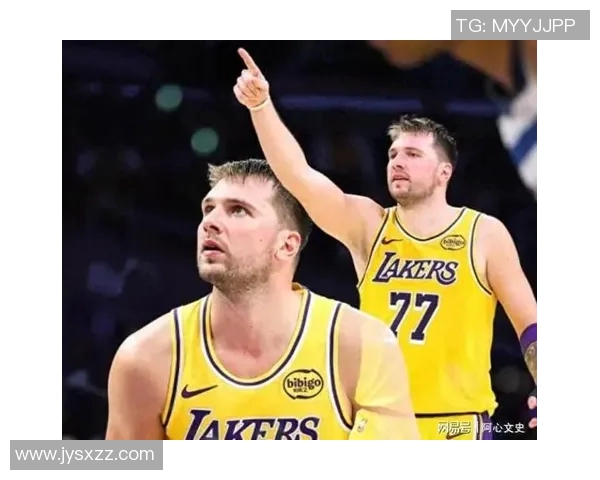 状态火热!东契奇背运戏耍两人防守,篮下强吃打板得手 状态火热!东契奇背运戏耍两人防守,篮下强吃打板得手