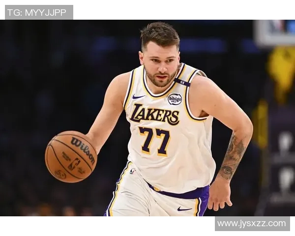 詹姆斯复出砍11+12东契奇37+10 湖人逆转爵士取3连胜 詹姆斯复出砍11+12东契奇37+10 湖人逆转爵士取3连胜