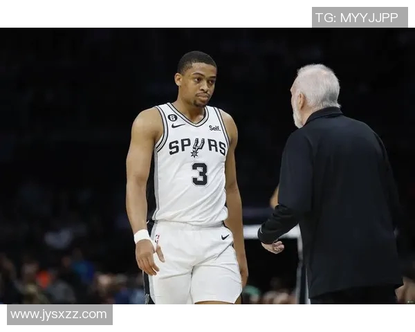 替补得分手！凯尔登8中5拿到全队第二高15分 其中三分4中3