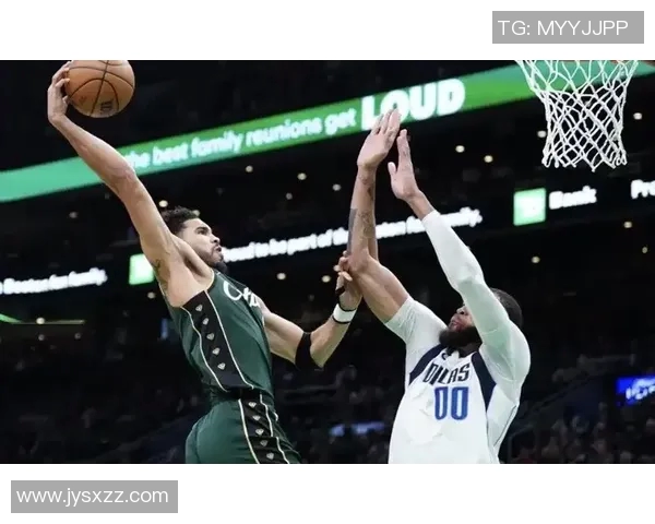 塔图姆:人们会以更高标准要求我&布朗 希望我们一起取得更多成就 塔图姆:人们会以更高标准要求我&布朗 希望我们一起取得更多成就